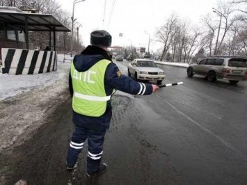 Сотруднику ГИБДД вручат награду за спасение девушки из тонувшего авто