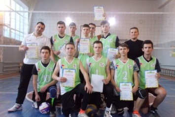 В Славянске прошли соревнования по волейболу