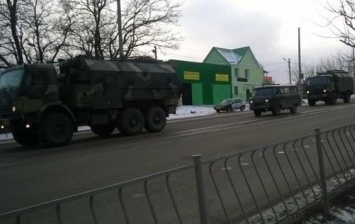 В Симферополе заметили новую колонну военной техники