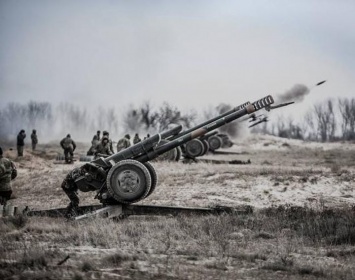 Соцсети: из Донецка по-прежнему громыхает тяжелое, в «республиканских» сводках говорят об 11 раненых