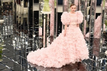 Невероятные свадебные платья Недели моды в Париже