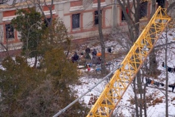 Бомжи разместились на базе отдыха в одесской Аркадии (ФОТО)