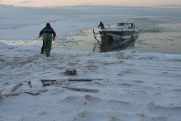 В Азовском море задержали три лодки с нарушителями пограничного режима (ФОТО)