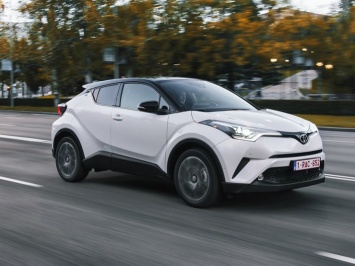 Кроссовер Toyota C-HR в ближайшем будущем в России не появится