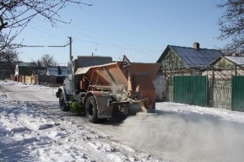 Сделали и отчитались: в Коммунарском районе борятся с гололедом