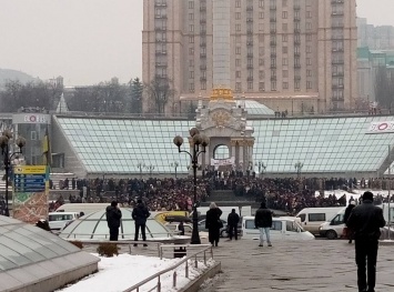 На Майдане прощаются с бойцами, погибшими под Авдеевкой