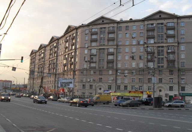 На юго-востоке Москвы 31-летнюю женщину изнасиловали четверо армян