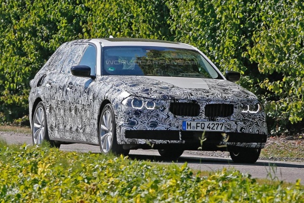 Универсал BMW 5-Series Touring 2017 «зашпионен» в массивном камуфляже