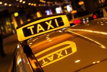 Такси в Москве подешевело на 30%