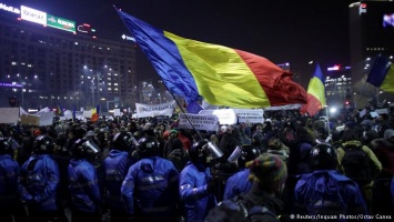 Министр торговли Румынии подал в отставку в знак протеста против декрета правительства