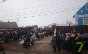 На похороны овидиопольского головореза пришли около 200 человек
