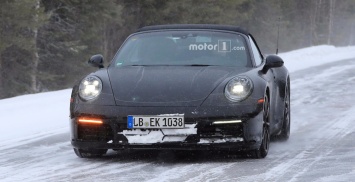 Кабриолет Porsche 911 2019 выехал на зимние испытания