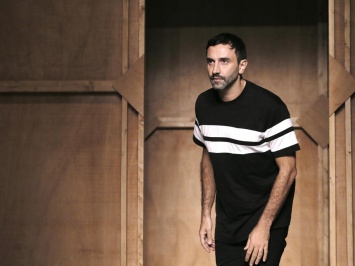 Это официально: Рикардо Тиши уходит из Givenchy