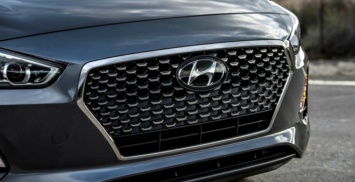 Американское подразделение Hyundai распространило тизеры нового хэтча i30