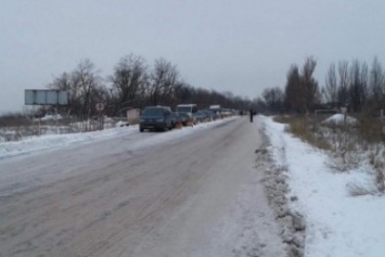 Утром в пунктах пропуска в Донецкой области собралось 530 автомобилей, - Госпогранслужба Украины