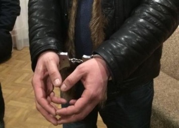 Полтавский полицейский оказался наркодельцом