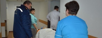 Спасатели Днепропетровщины посетили в больнице раненного коллегу из Авдеевки