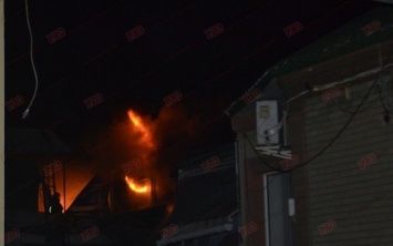 Крупный пожар в Бердянске, Нацгвардия оцепила место происшествия
