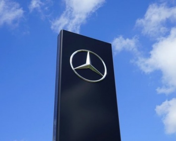 Mercedes-Benz озвучил цены на три свои новые модели в РФ
