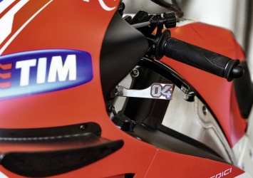 MotoGP: Хорхе Лоренцо придется учиться пользоваться задним тормозом на Ducati