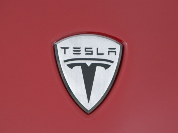 Компания Tesla Motors меняет название