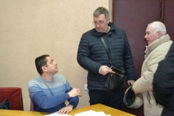 Криворожская ГИК решила выяснить судьбу документов, которые после выборов сдавали в госархив (ФОТО)