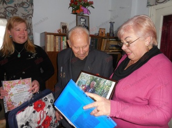 Бердянский ветеран-долгожитель отметил 90-й день рождения (+ видео)