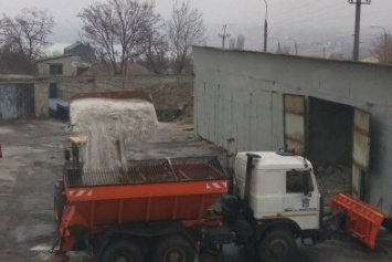 В Николаеве ледяной дождь - водителей просят держать дистанцию