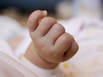 Трагедия в Закарпатье: 3-летняя девочка задушила новорожденного братика