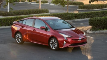 Объявлена рублевая цена гибрида Toyota Prius
