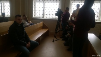Водителя, который "дрифтовал" на площади Победы в Минске, осудили на три года лишения свободы