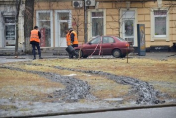 Соборную площадь в Одессе восстанавливают от мощей (ФОТО)