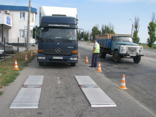 На запорожских дорогах восстановили весовой контроль грузовиков