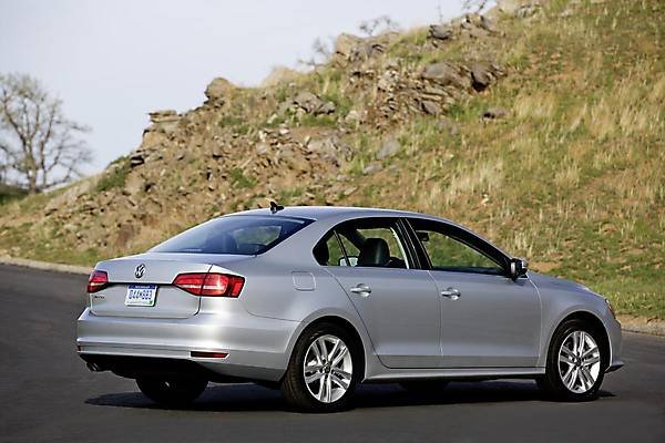 Volkswagen Jetta получил новый бензиновый мотор