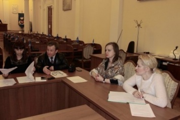 Депутатский корпус Ялты обсуждает задержку зарплат и стимулирующих выплат учителям