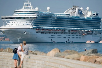 На круизном лайнере Emerald Princess прогремел взрыв, есть погибшие и раненые