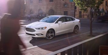 Ford Fusion признан лучшим семейным седаном 2017 года