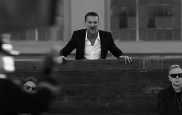 Depeche Mode показала новый "революционный" клип