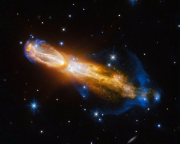Телескоп Hubble зафиксировал, как белый карлик разорвал комету