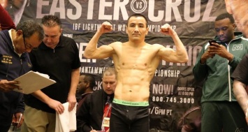 Казахстанец Жакиянов завоевал чемпионские титулы по версиям WBA (Super) и IBO
