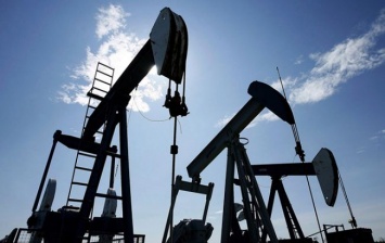 Цена нефти Brent поднялась выше 56 долларов за баррель