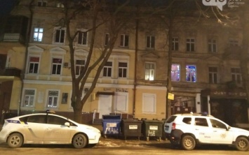 Одесситов в центре напугали пожарные и полиция