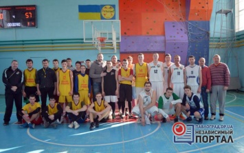 Баскетболисты посвятили турнир памяти Виталия Шкуренко