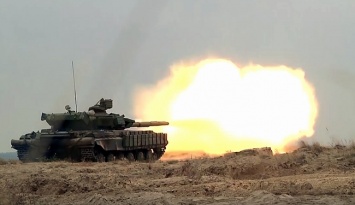 Генштаб показал танковые стрельбы под Черниговом: видео