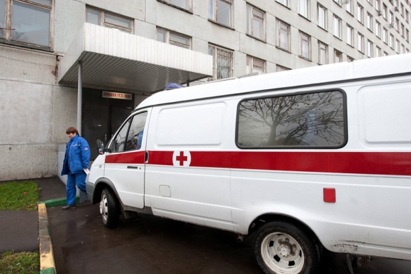 В Липецке две 10-летние школьницы выпали из окна