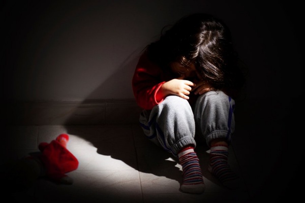 СКР: 63-летний калининградец развращал 15-летнюю девочку