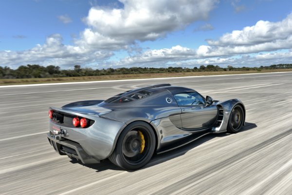 На продажу выставлен самый быстрый автомобиль в мире