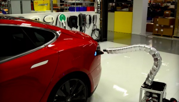Tesla продемонстрировала прототип зарядки к Model S