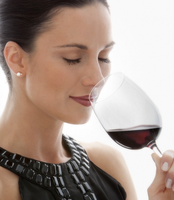 Ученые: Вино помогает бороться с ожирением