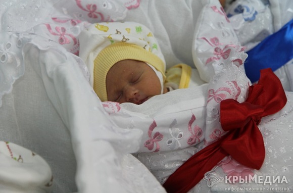 В июле на свет появились 2337 крымчан, в том числе 24 пары двойняшек